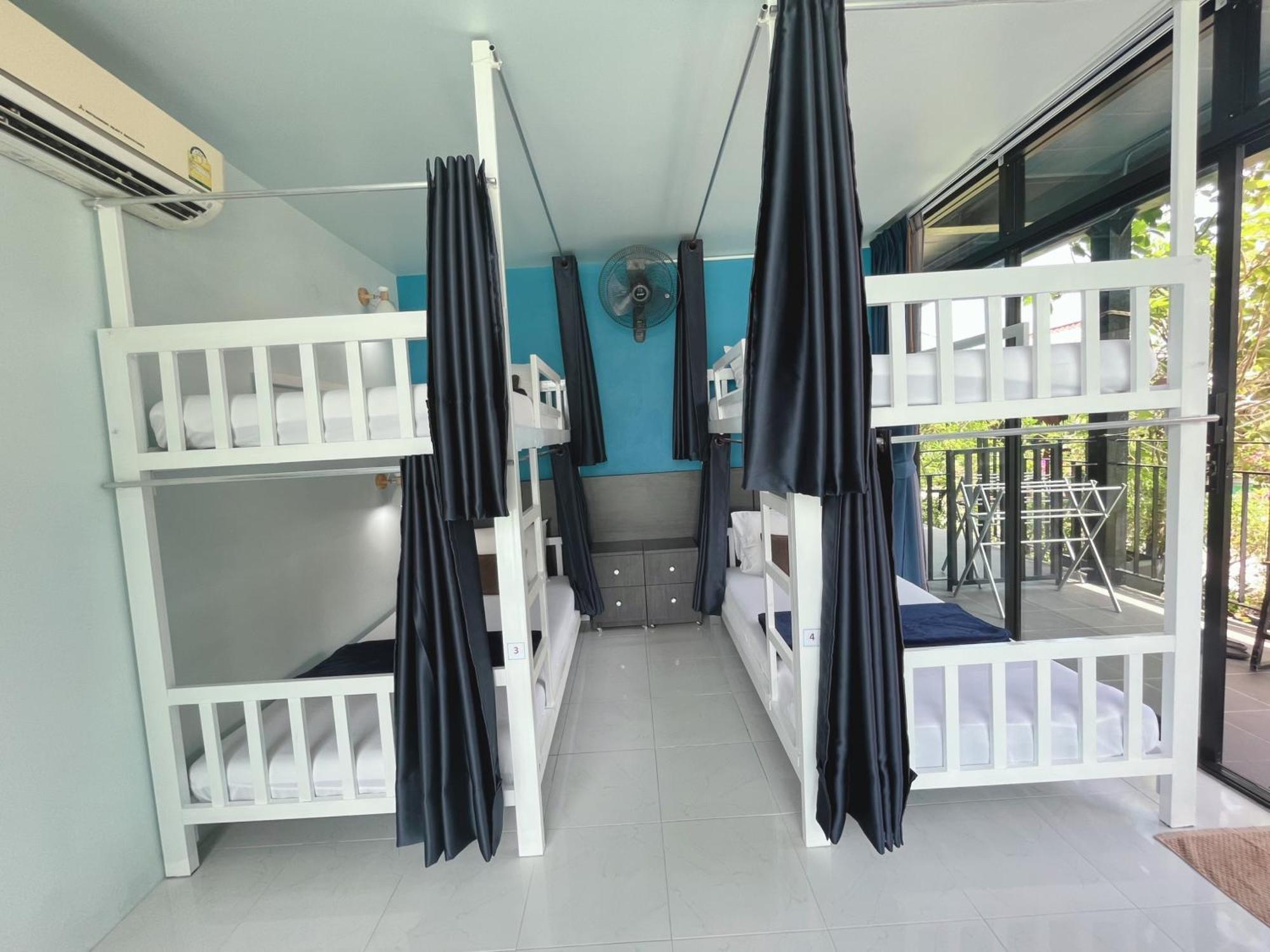 Dee Dee Sea Front Hostel Phi Phi Don Exterior photo